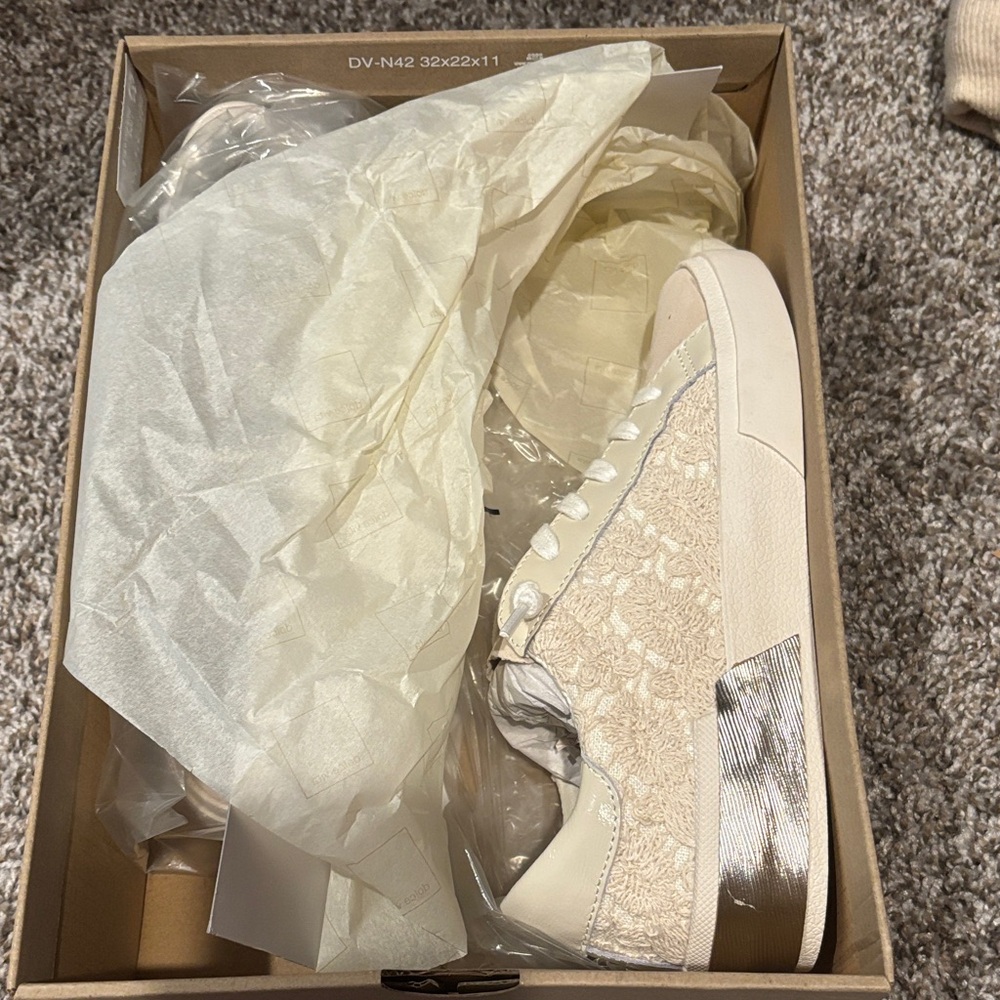 Dolce Vita Women's Beige Floral Sneakers - Picture 3 of 4